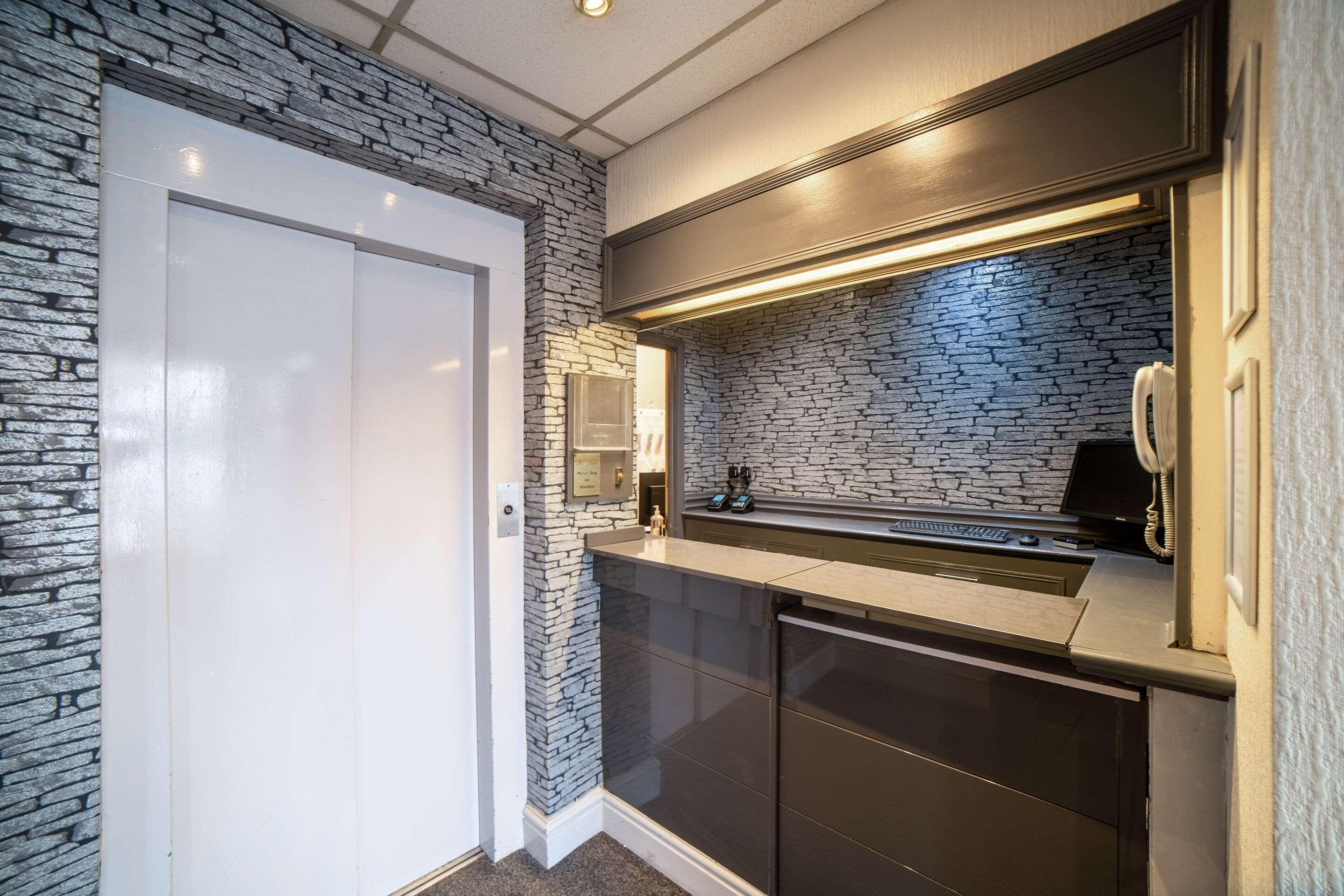 Comfort Gresham Inn 3*