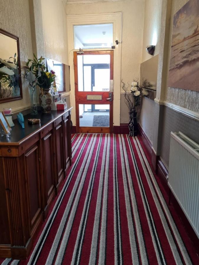 Funky Towers 3* Blackpool