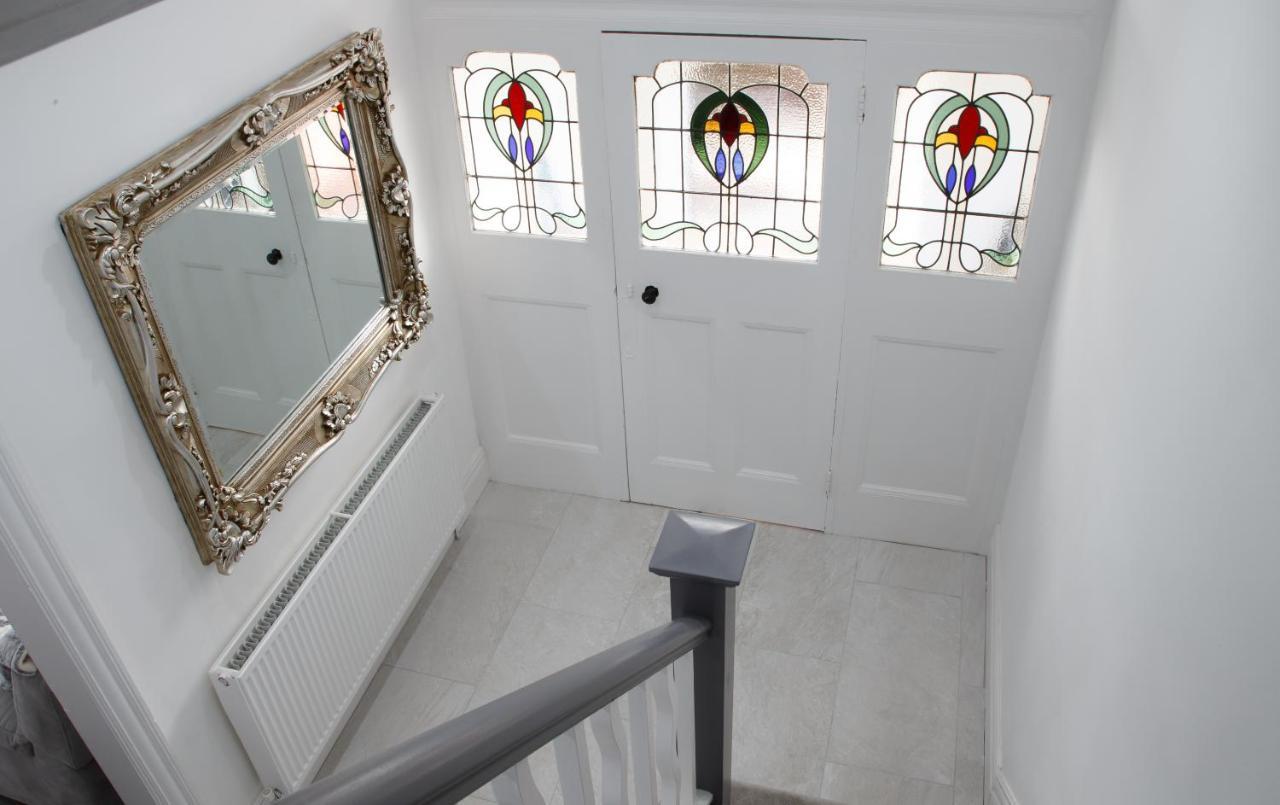 Holiday home Large, Modern Family With Hot Tub Blackpool