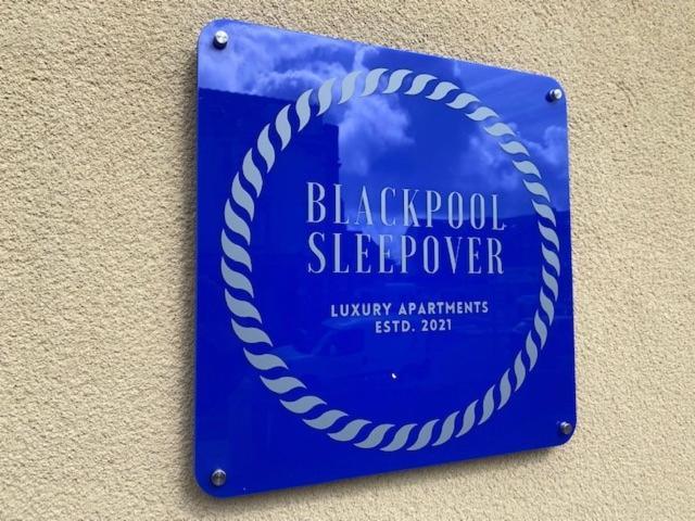 Sleepover 4 Free Parking Sleeps 6 * Blackpool