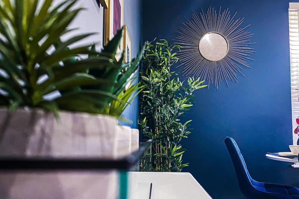 Velveteen By The V Group Apartment *