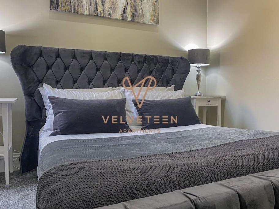 Velveteen By The V Group Apartment