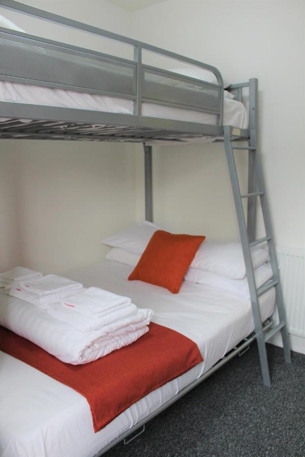 Backpackers & 2* Blackpool