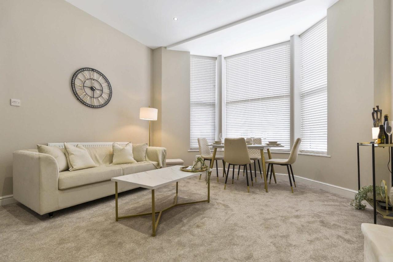 The Park Road By Stamp Sa Apartment *