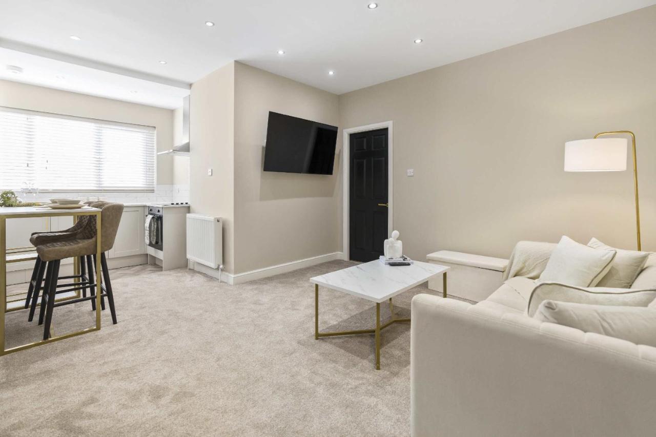 The Park Road By Stamp Sa Apartment