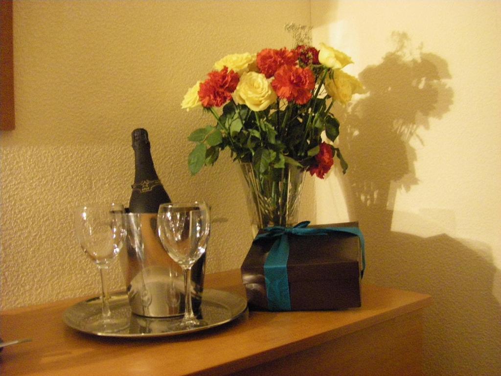 The Waldorf - Near Pleasure & Sandcastle 3* Blackpool