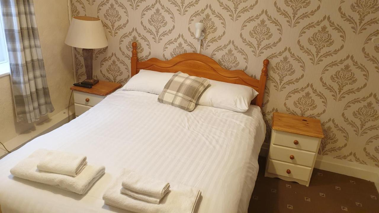 Hotel242 2*