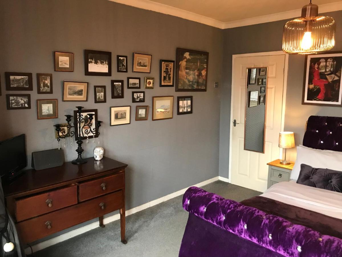 The House South - - Entire Holiday home *