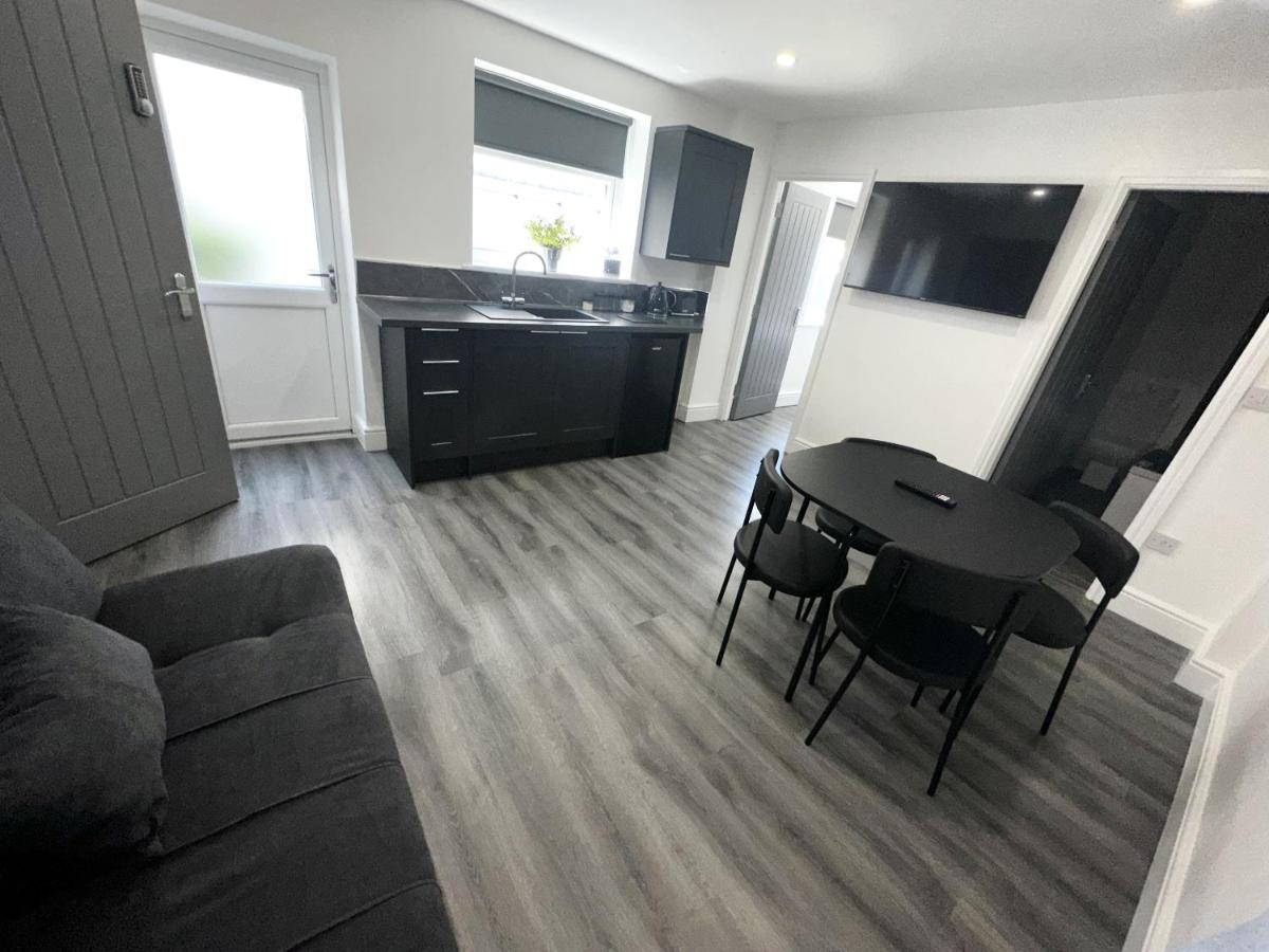 Apartment New Osborne Luxury Hottub And Jacuzzi Blackpool