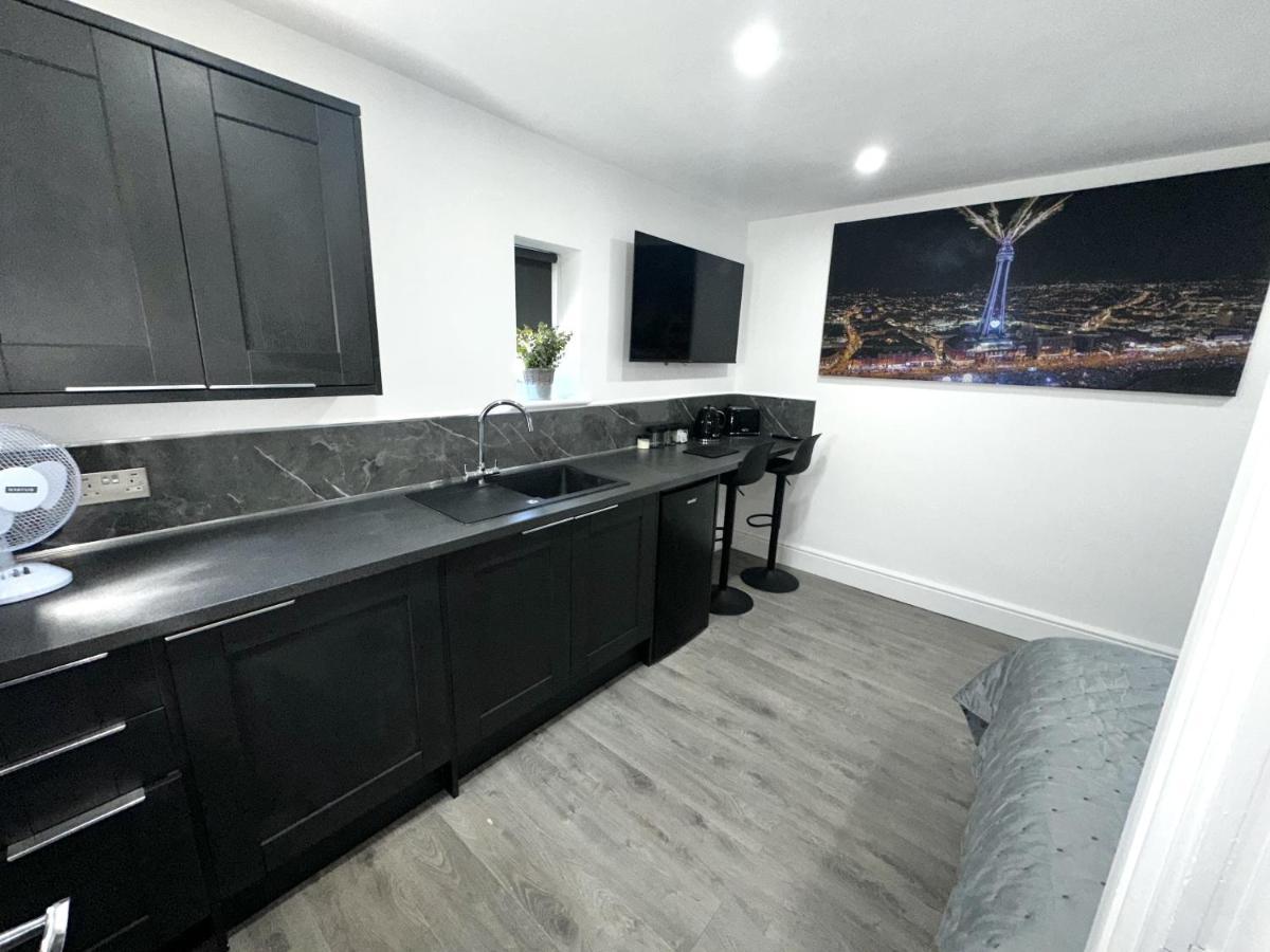 New Osborne Luxury Hottub And Jacuzzi Apartment *