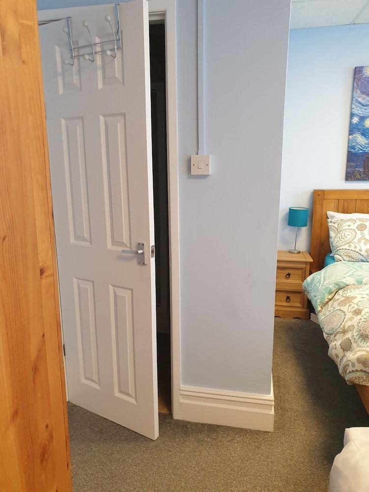 New Bond Bed & Breakfast 3*
