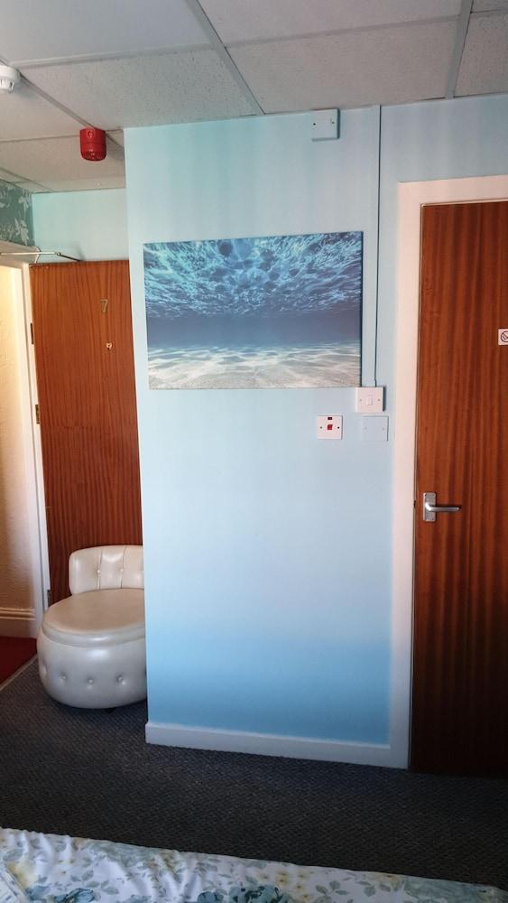 New Bond Bed & Breakfast 3*