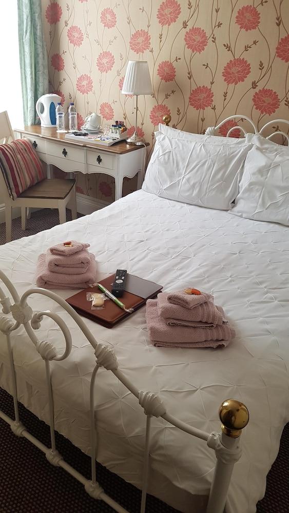 New Bond Bed & Breakfast