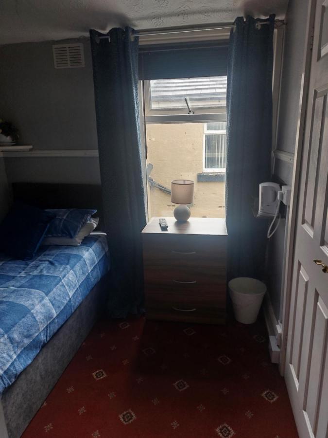 Lynbar Guest house Blackpool