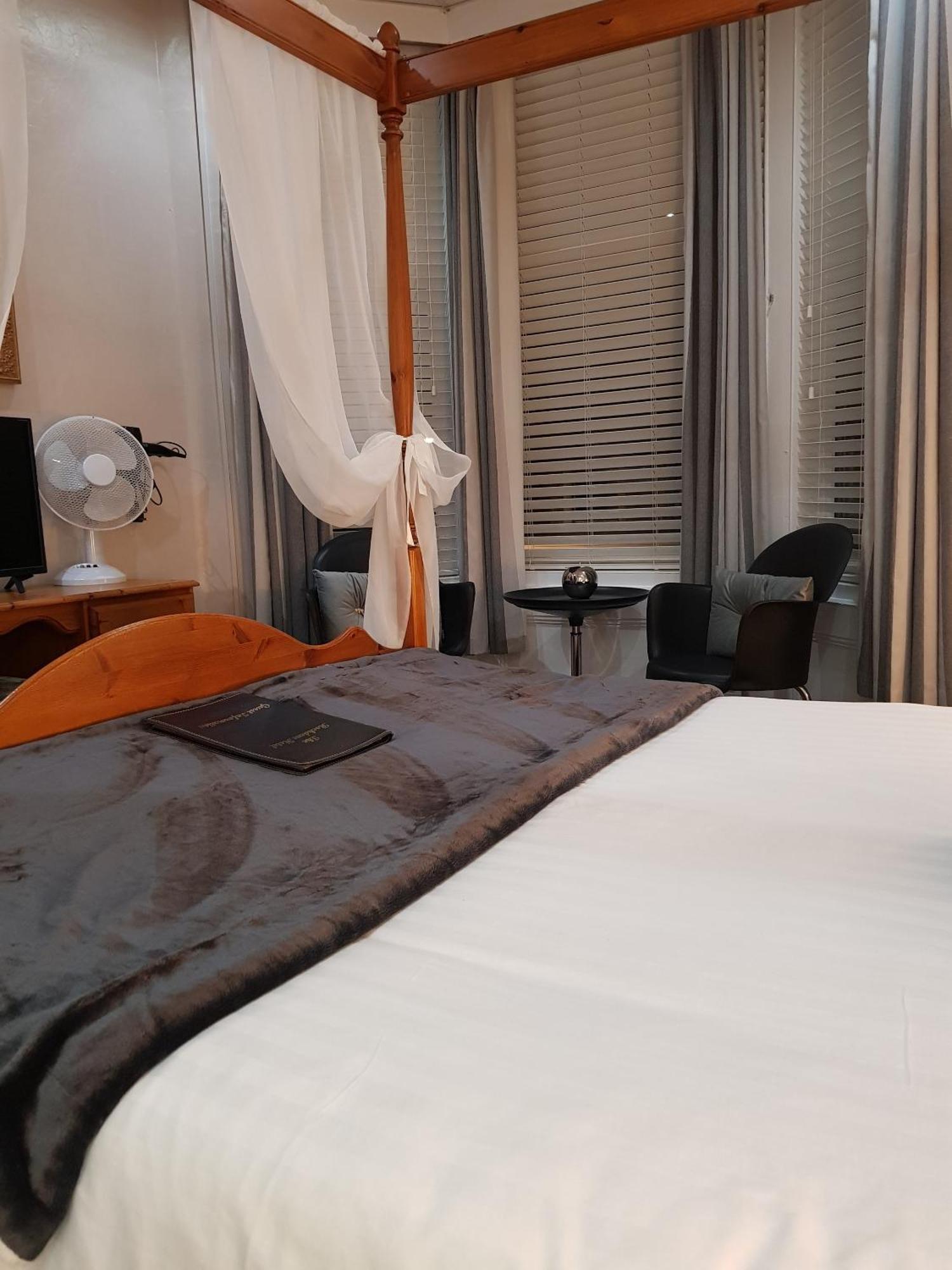 Rockdene 3*