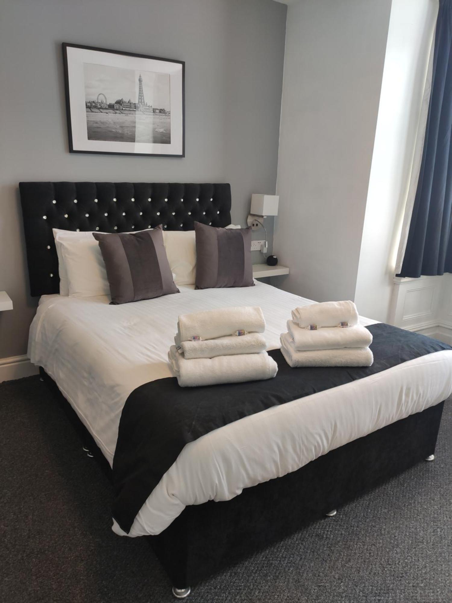 Q Guest house Blackpool