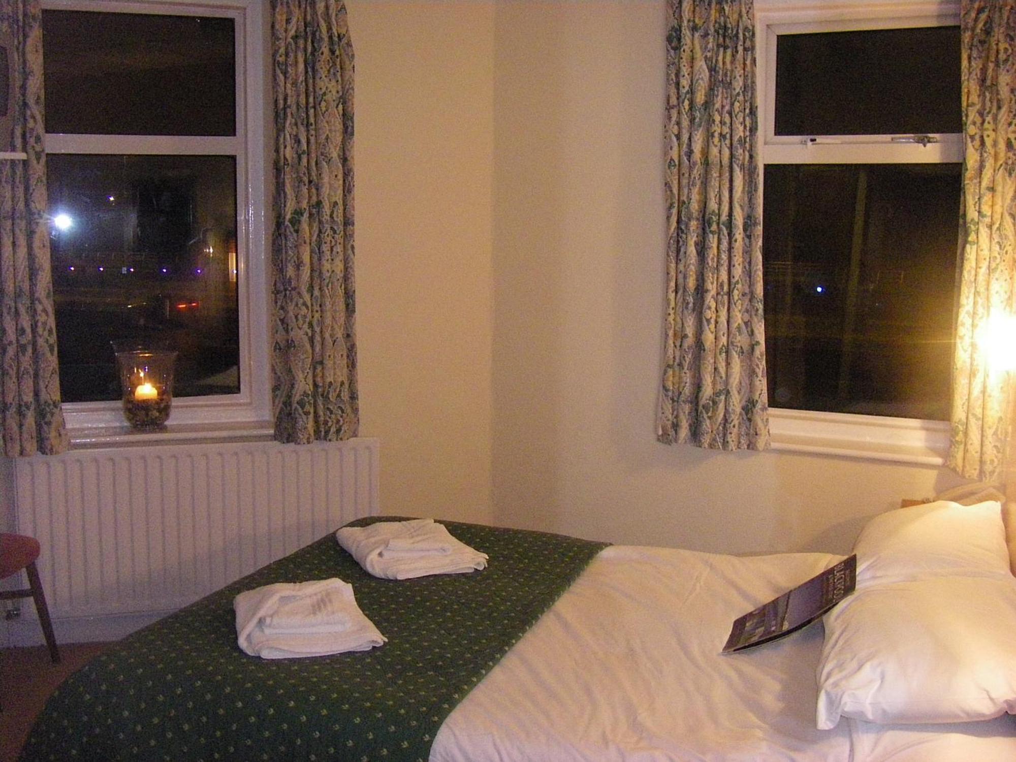Hotel The Waldorf - Near Pleasure & Sandcastle 3*