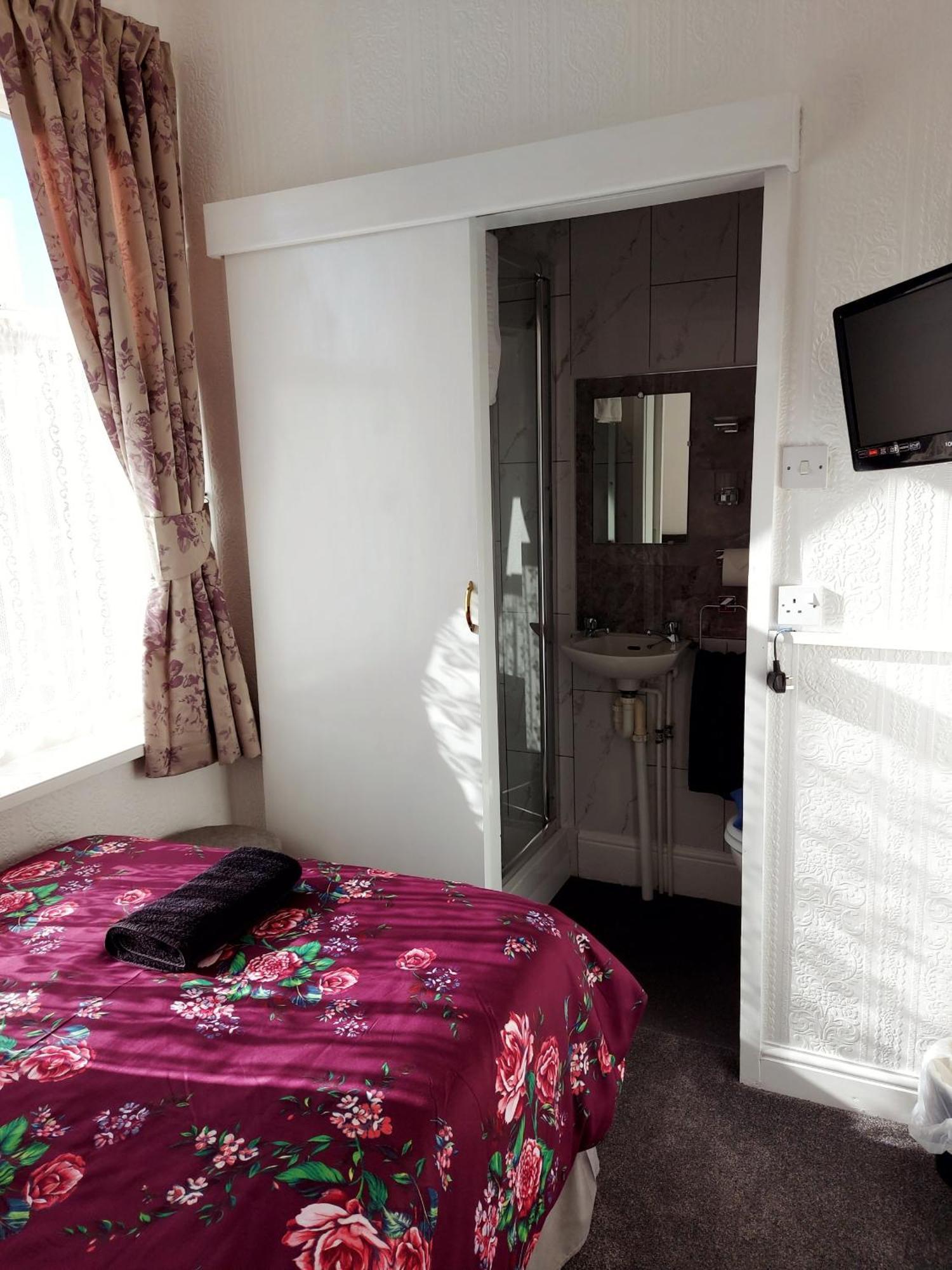 Holmeleigh 3* Blackpool