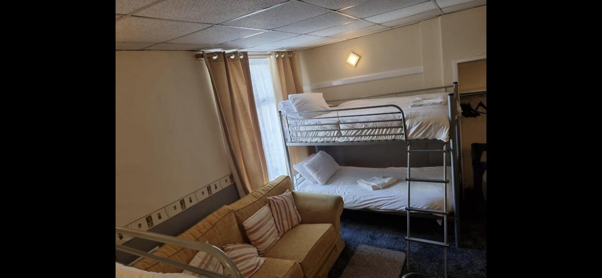 Funky Towers Hotel 3*