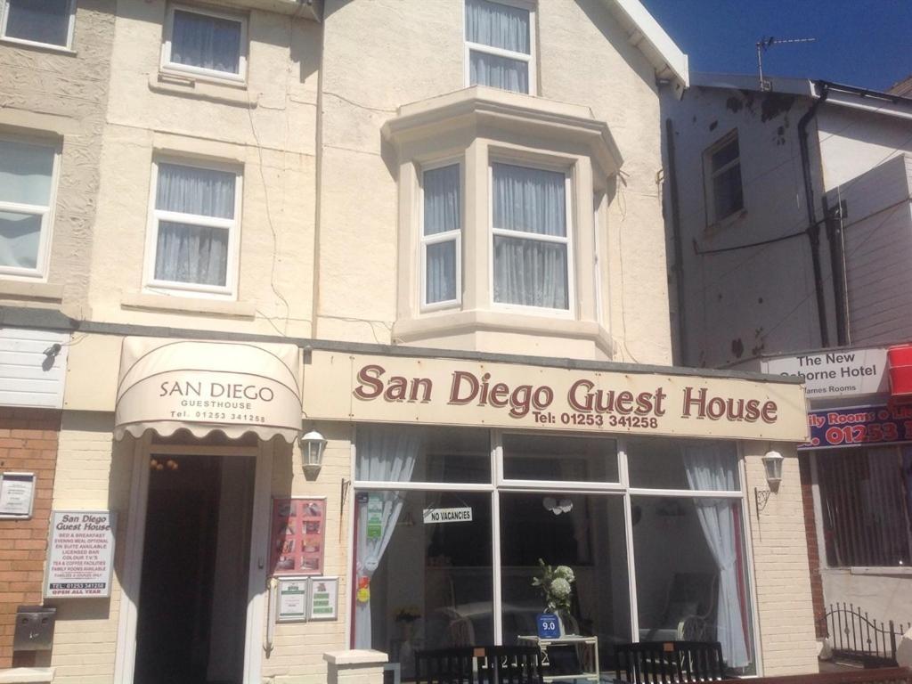 San Diego - Near Pleasure 2* Blackpool