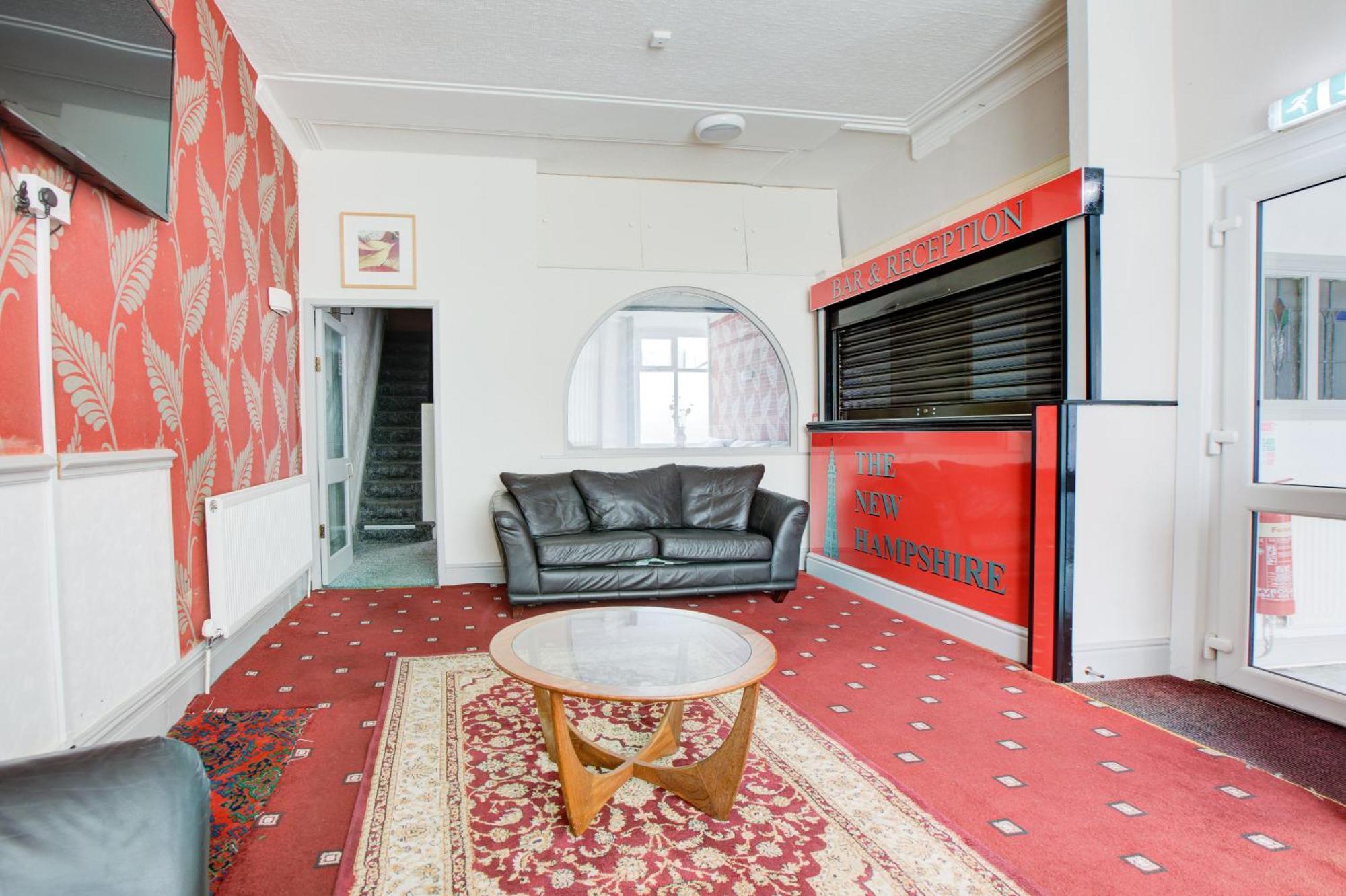 Hotel The Sandringham Court & Apartment-all Groups Welcome
