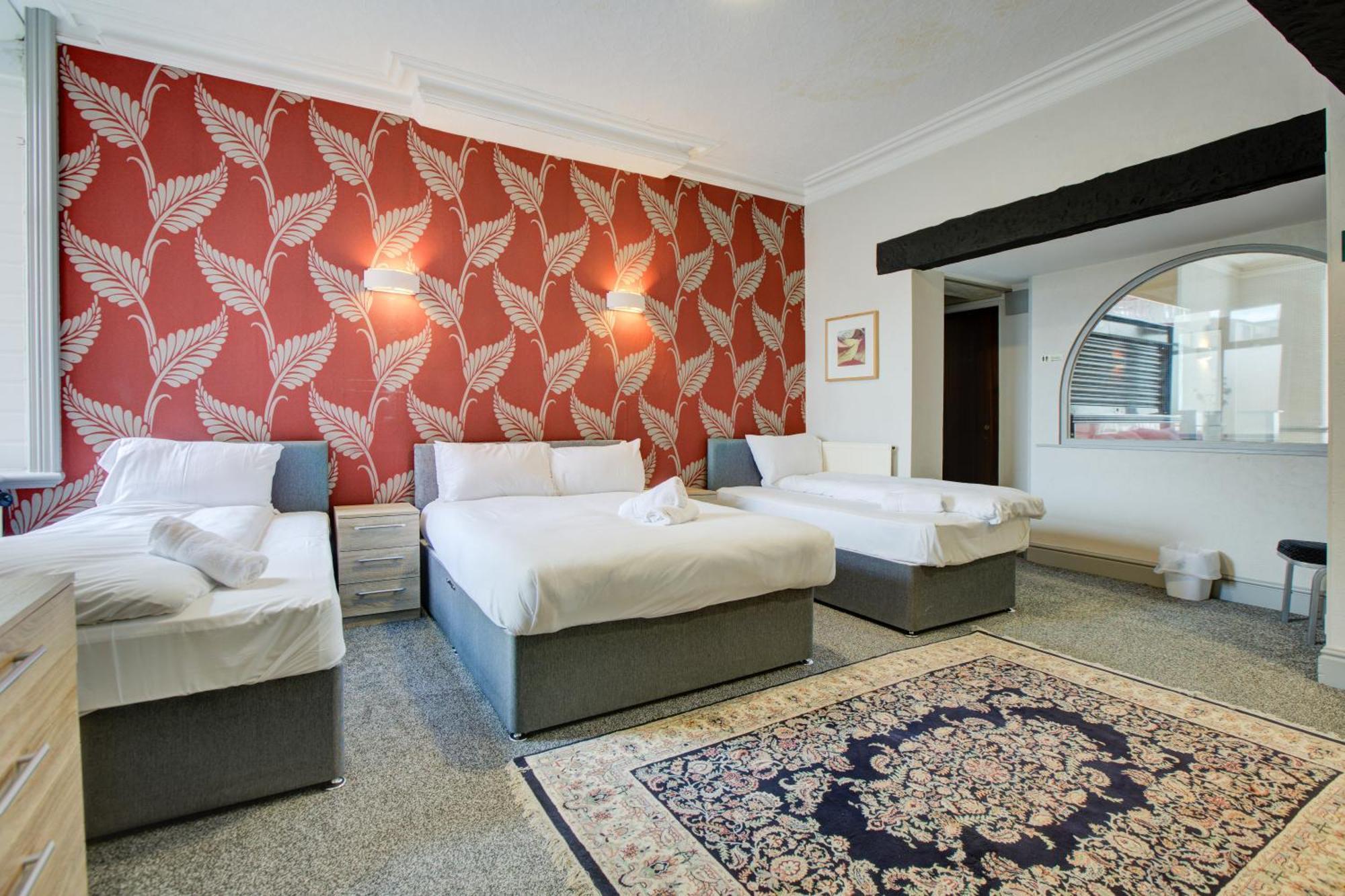 The Sandringham Court & Apartment-all Groups Welcome Hotel 3*