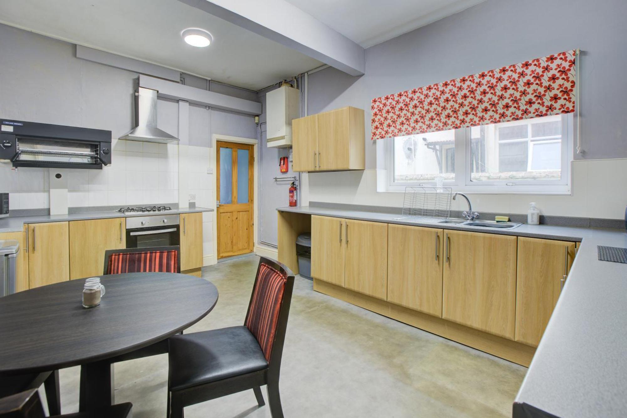 The Sandringham Court & Apartment-all Groups Welcome Blackpool