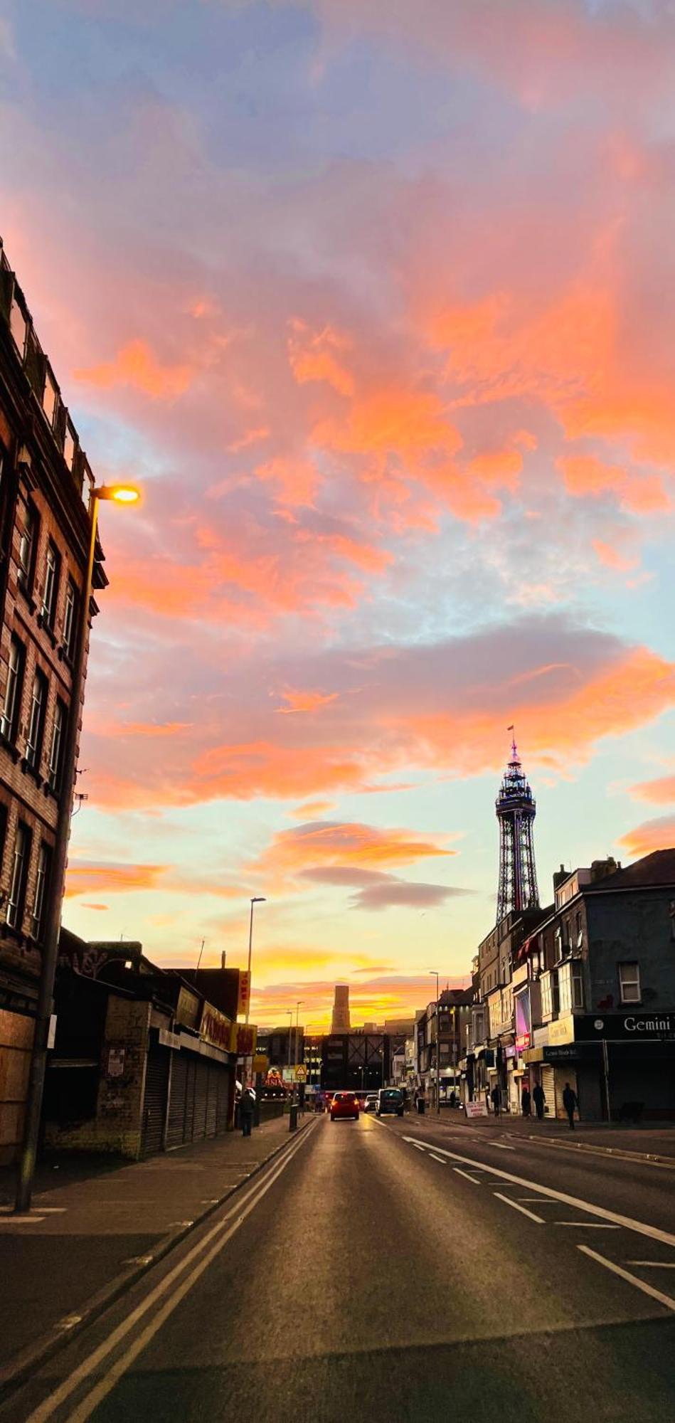 Double With Private Bathroom Partial Tower View 16 Havelock Street - 5 Guest house Blackpool