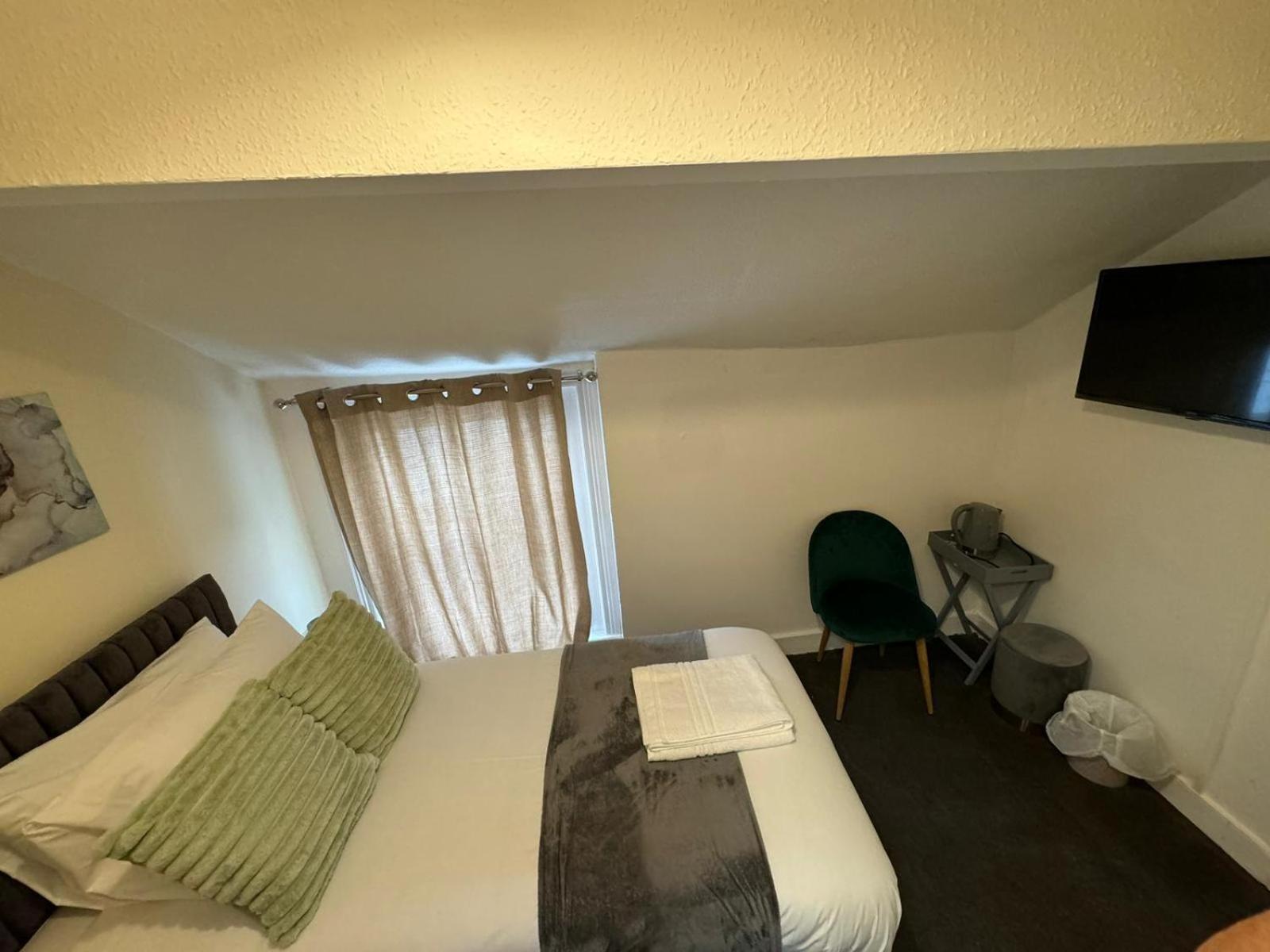 North Coast Hotel *