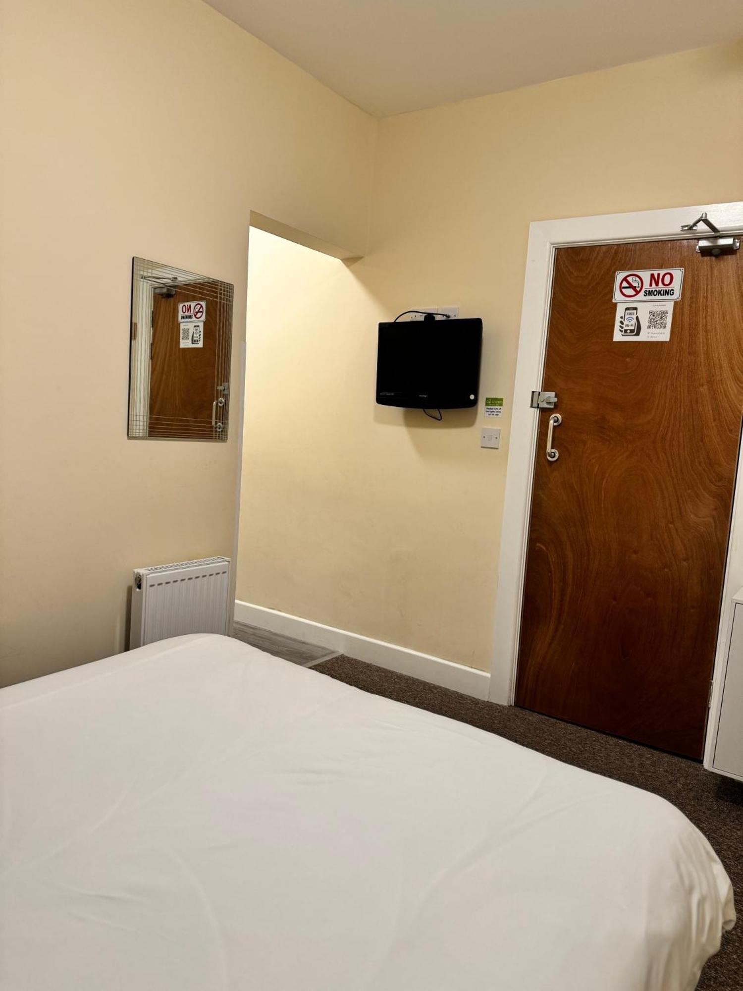 Charlton Apartment *