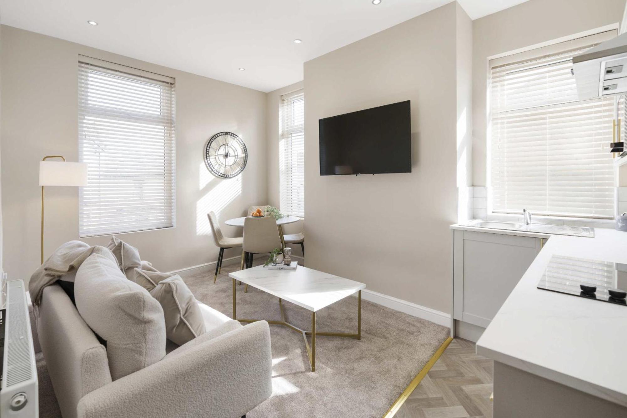 The Park Road By Stamp Sa Apartment *