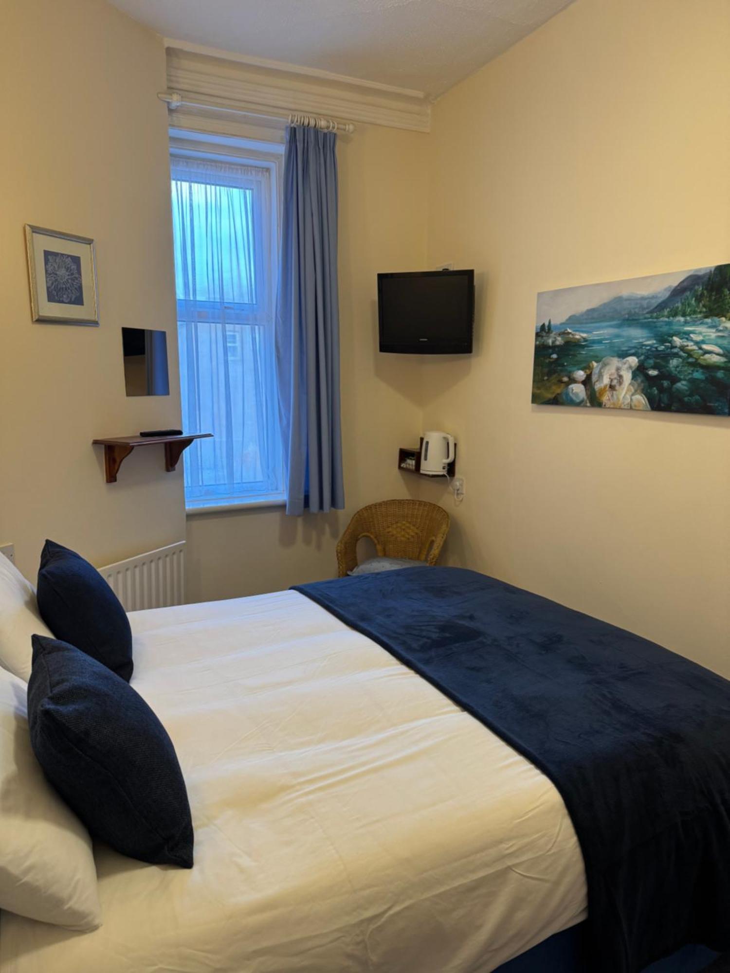 Marlow 3* Blackpool