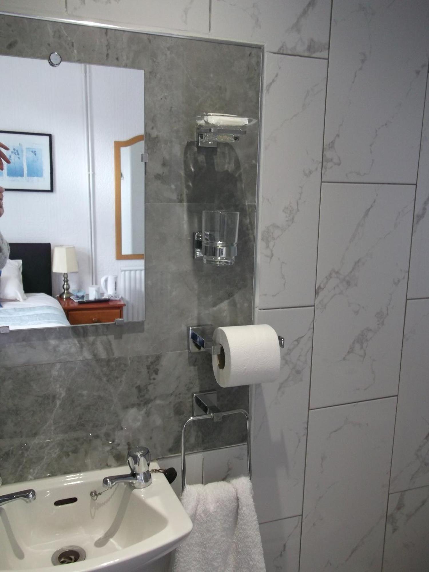Holmeleigh Bed & Breakfast 3*