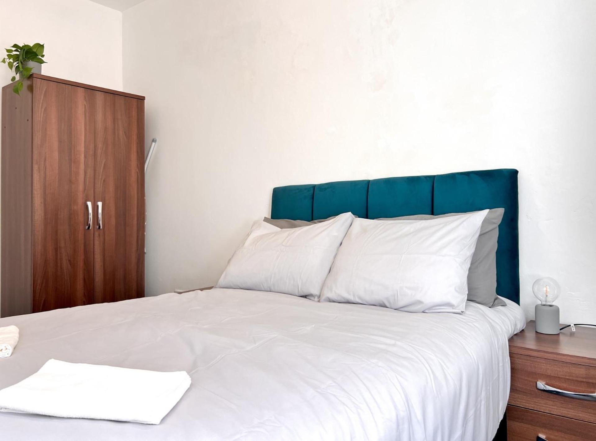2 Bedroom Family Apartment With Free On-Site Parking Blackpool