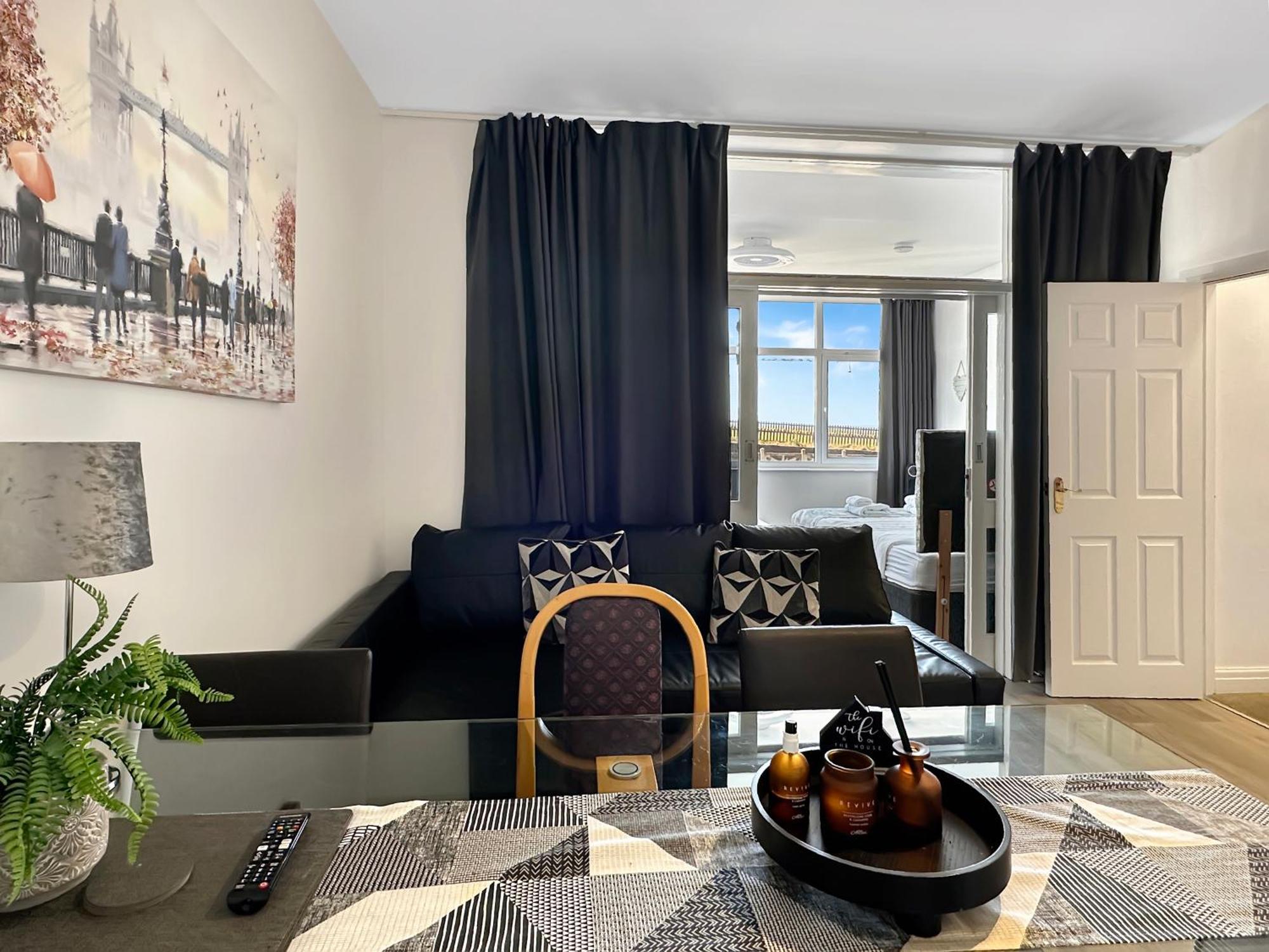 Apartment Granada Queen's Promenade Blackpool