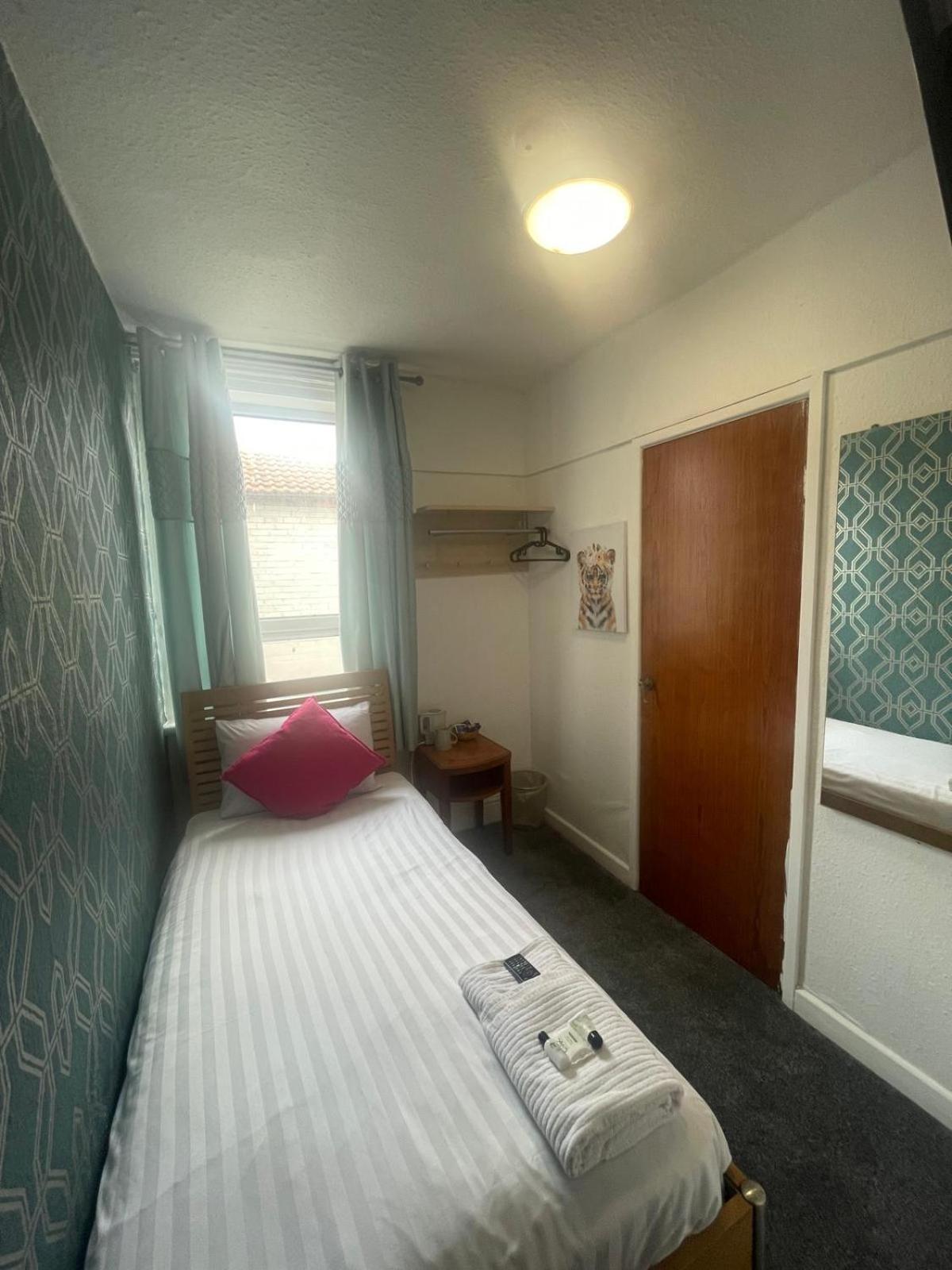 Guest house The Beachfront Blackpool