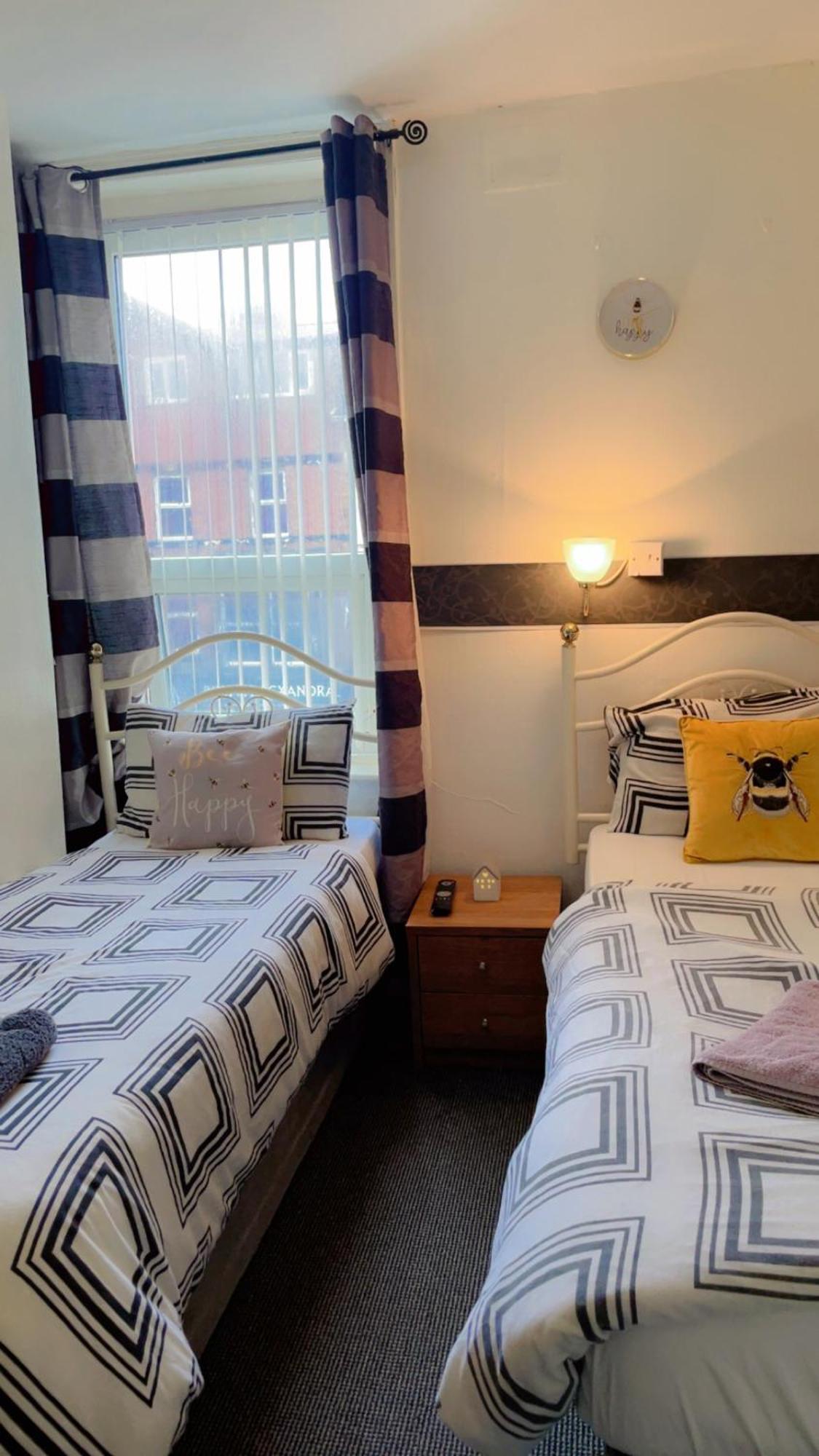 Fern - Road Hotel