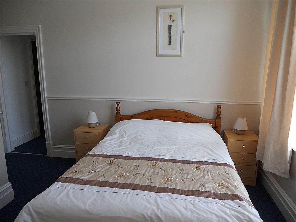 Le Papillon 4* Blackpool