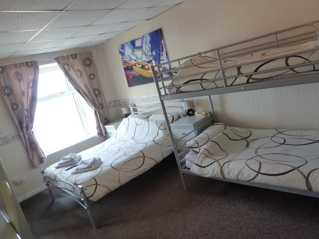 Funky Towers 3* Blackpool