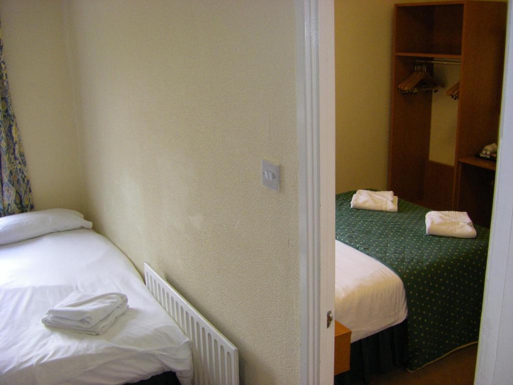 Hotel The Waldorf - Near Pleasure & Sandcastle Blackpool