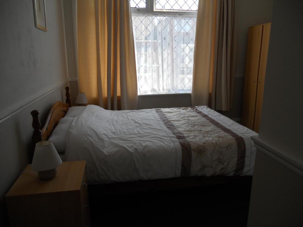 Le Papillon 4* Blackpool