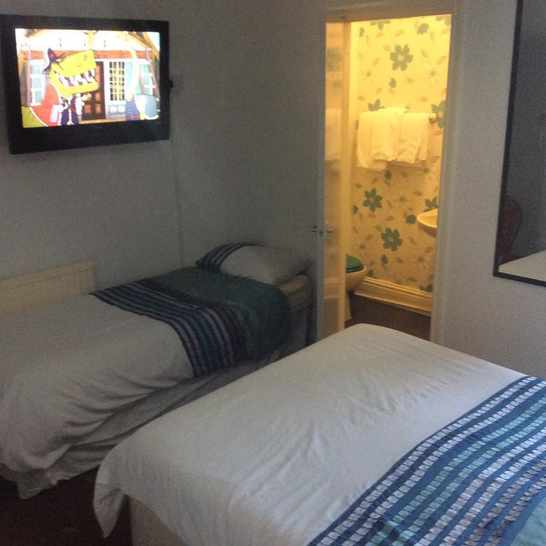Guest house The Peerless