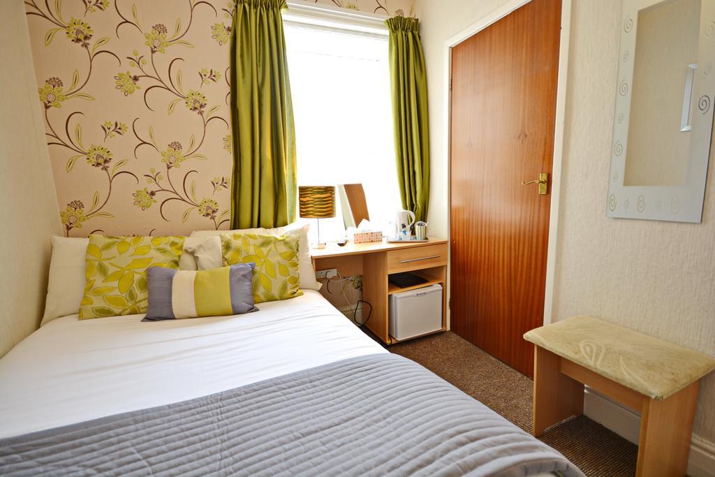 The Astor Bed & Breakfast Blackpool