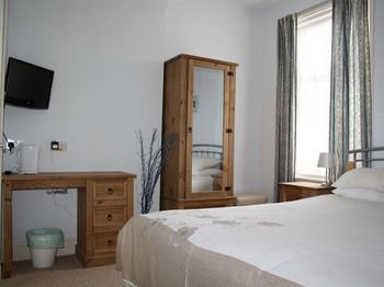 Le Papillon 4* Blackpool