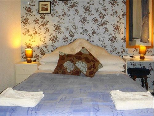 Holmeleigh Bed & Breakfast
