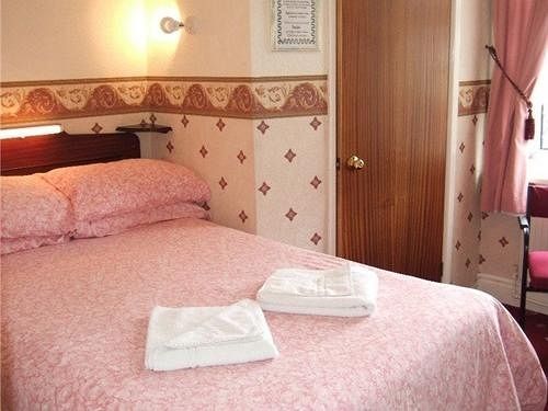 Manor Grove Bed & Breakfast