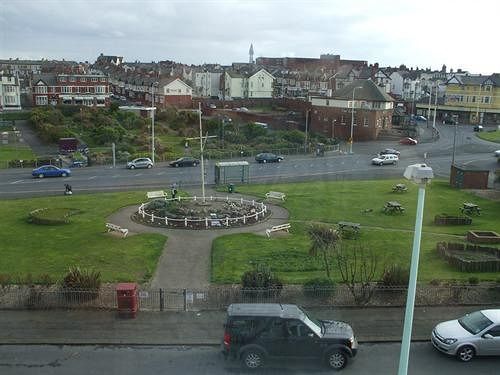 Waves Bed & Breakfast Blackpool