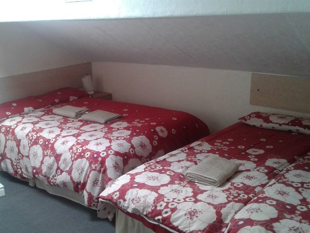 Strides Hotel 2*