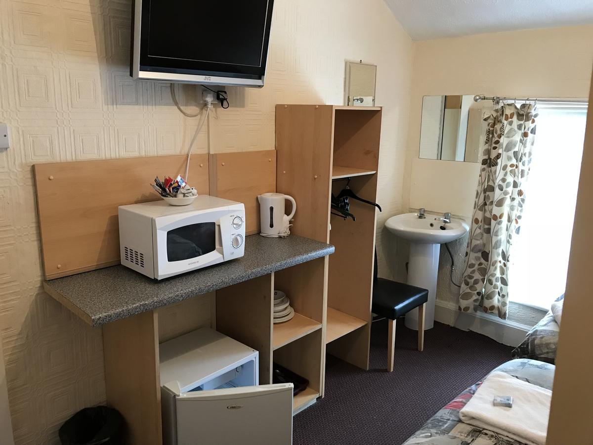 Guest house Trevaslodge - Families Only Blackpool