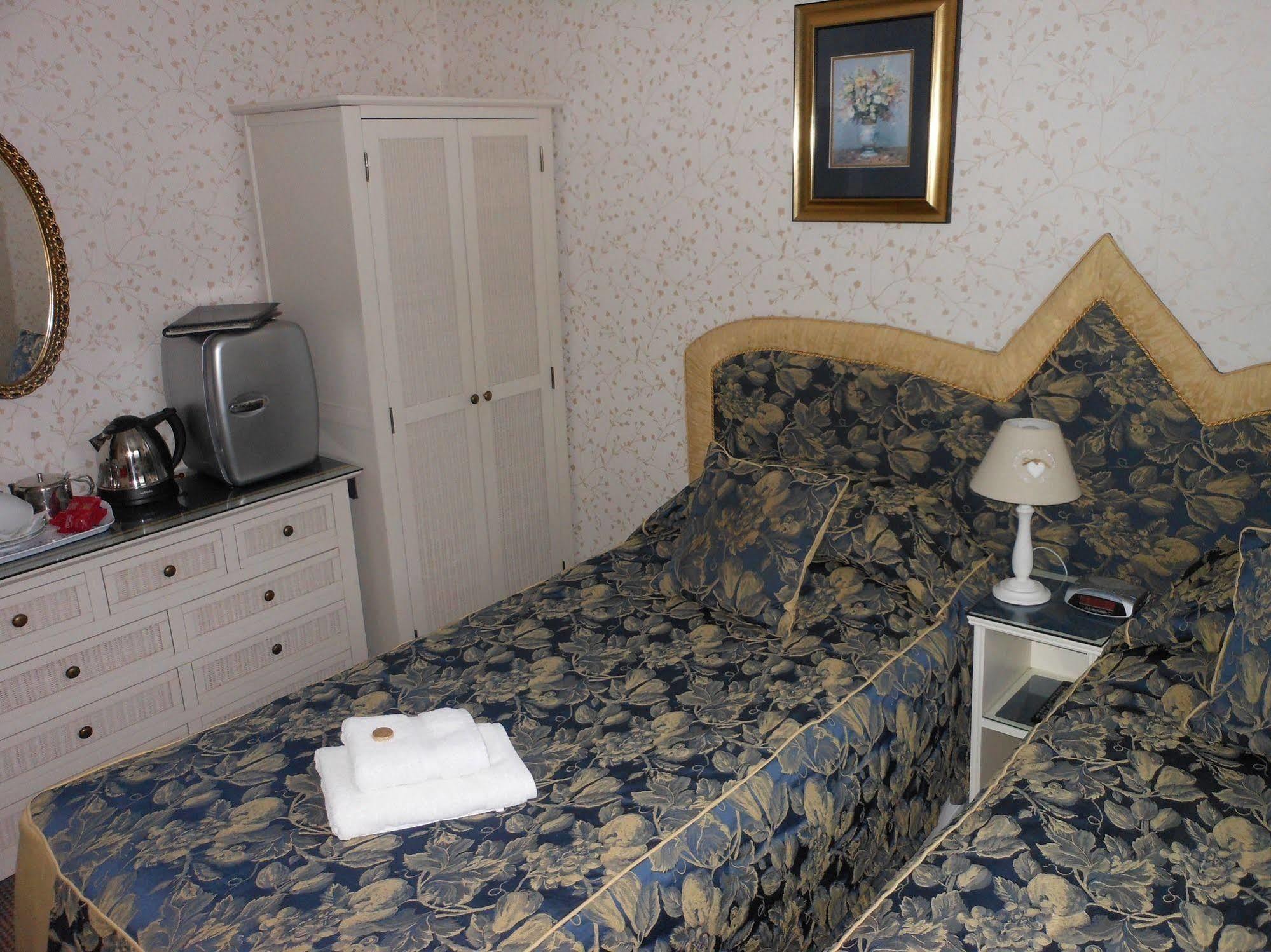 Bed & Breakfast New Bond 3*
